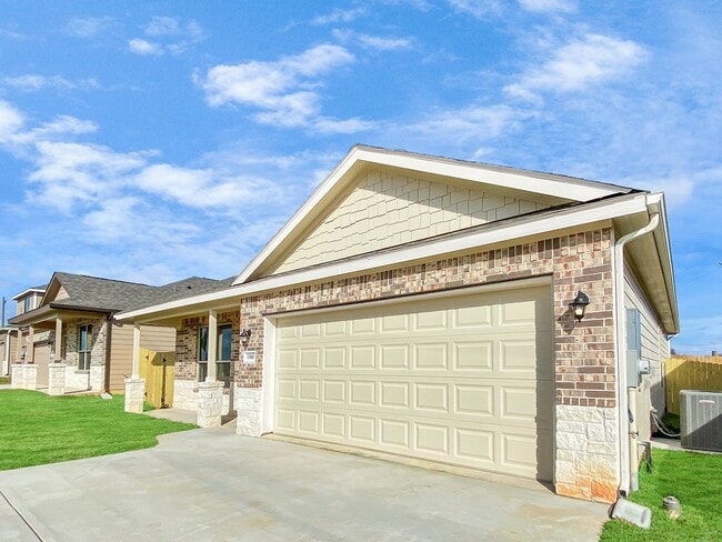 Photo - 13067 Clear View Dr