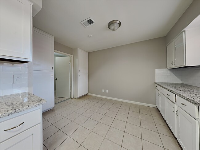 Photo - 16007 Brookford Dr