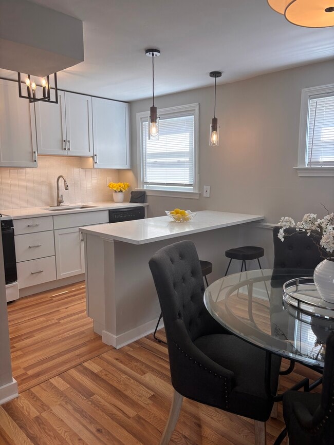 Photo - 125 E 11th Ave