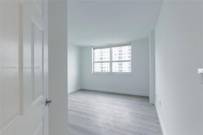 Photo - 1155 Brickell Bay Dr Unit 2204