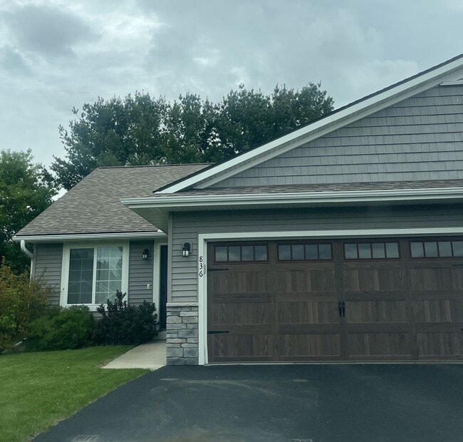 Photo - 836 Northview Ln Townhome
