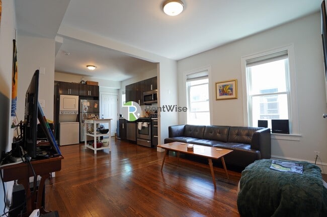 Photo - 25 Marney St Unit 2