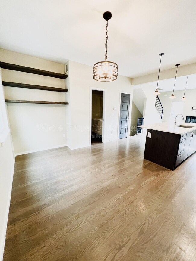 Building Photo - 2743 W 25th Ave