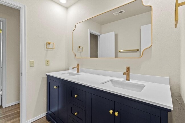 Photo - 1308 Lee St