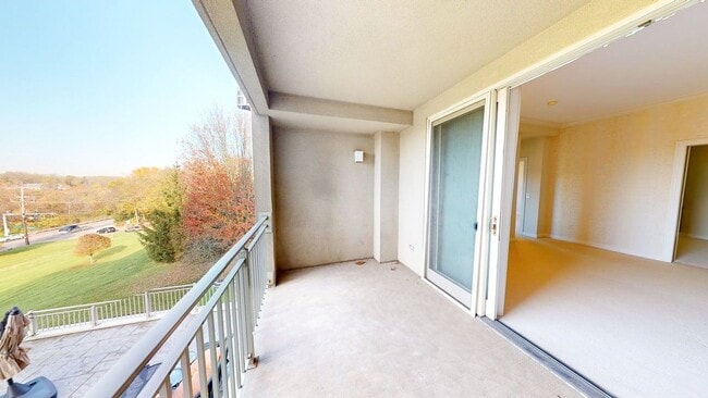 Photo - 5745 Newbank Cir Unit 202