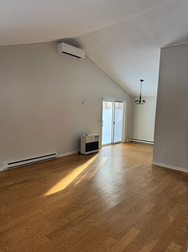 Photo - 9-11 Oakview Dr Unit 11 Oakview Dr.