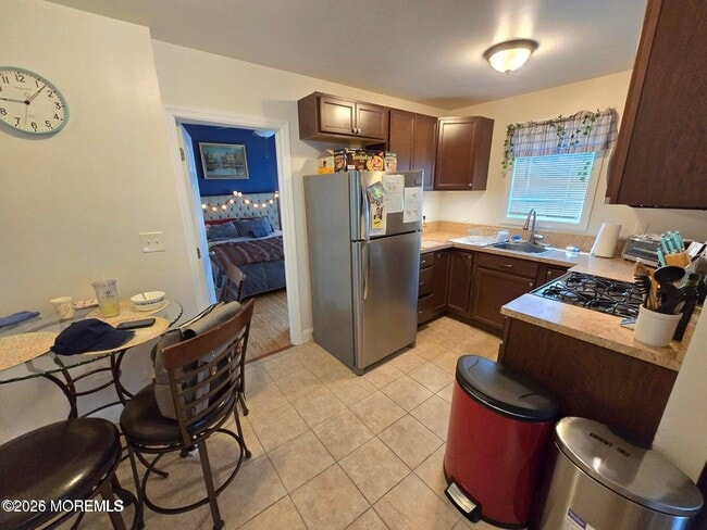 Photo - 406 4th Ave Unit 3