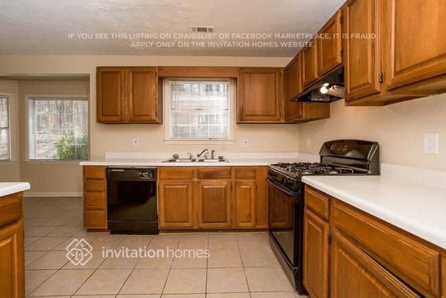 Photo - 845 Rambling Rose Ct NW