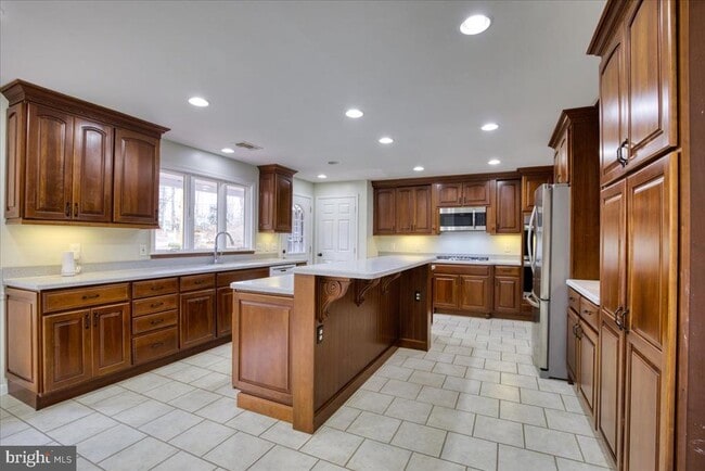 Photo - 1674 High Point Ln