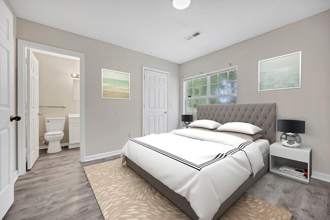 Building Photo - Bracey Square Rental