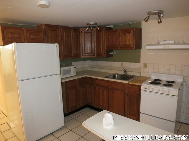 Photo - 684 Parker St Unit 1