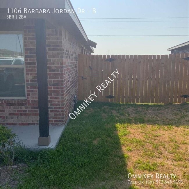 Photo - 1106 Barbara Jordan St Unit B