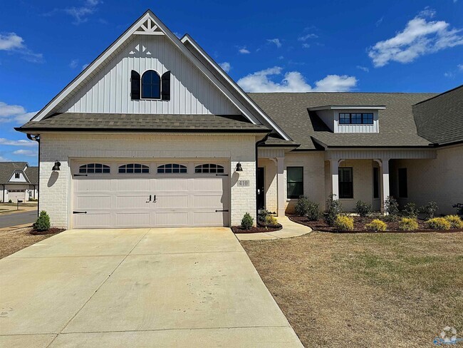 Building Photo - 410 Raleigh Elm Dr Rental