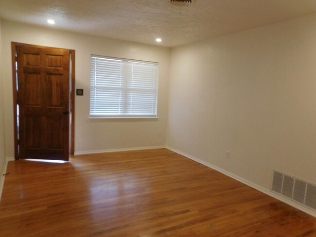 Photo - 4229 SE Bedford Dr