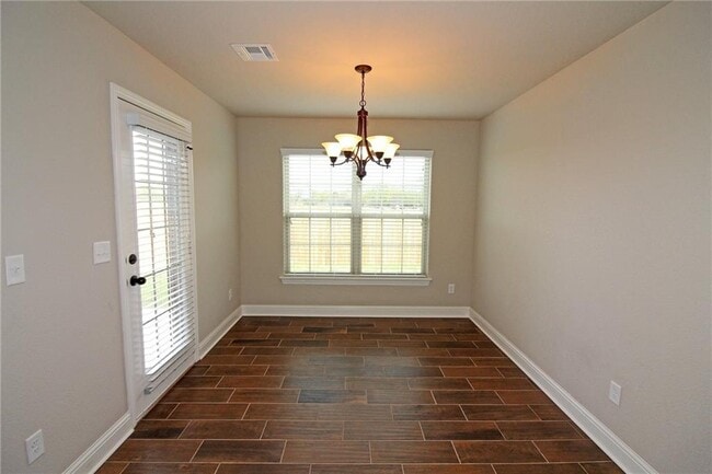 Photo - 2303 SW Elington St