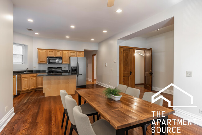 Building Photo - 1010 N Kedzie Ave Unit 1