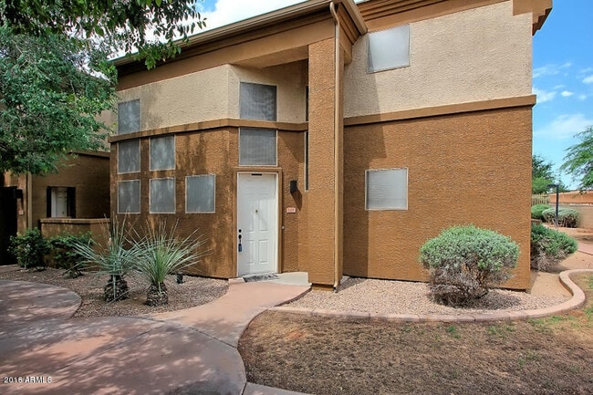 Photo - 1445 E Broadway Rd