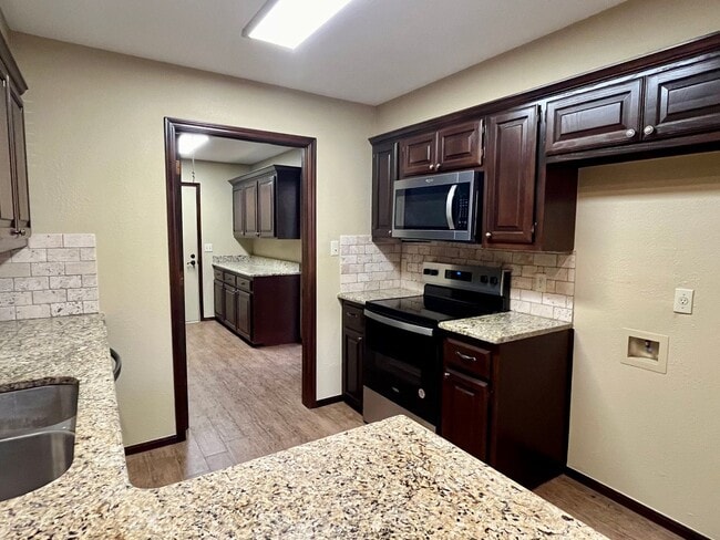 Photo - Beutiful 2 Bed 2 Bath Home in Downtown Edmond