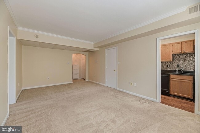 Photo - 1817 Queens Ln Unidad 2161