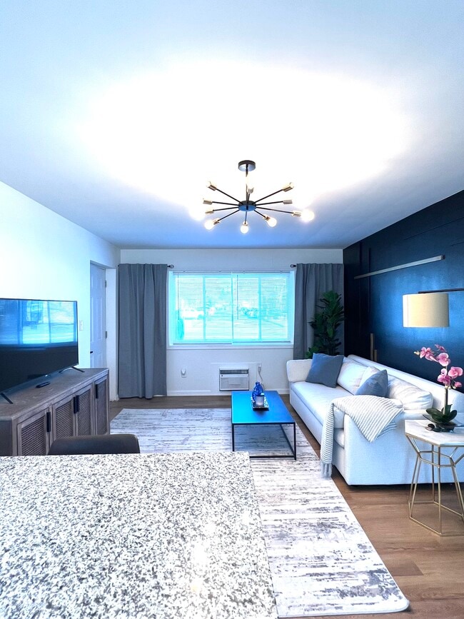 Photo - Harvard Apartments