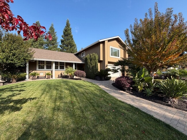 Building Photo - 4 Bed 3 Bath Single Family Home In Danville Station