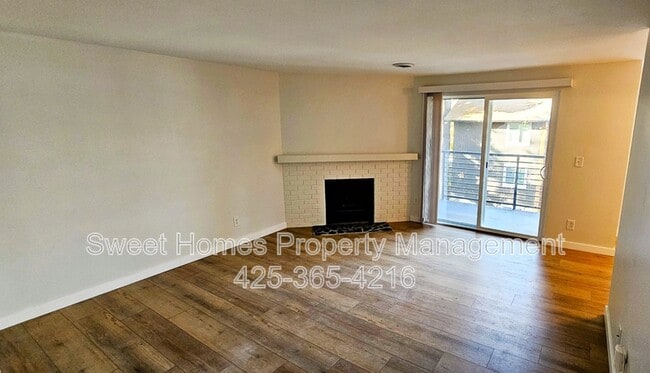 Building Photo - 12107 NE Bel Red Rd