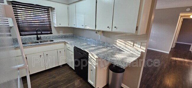 Photo - 5935 Antilla Dr