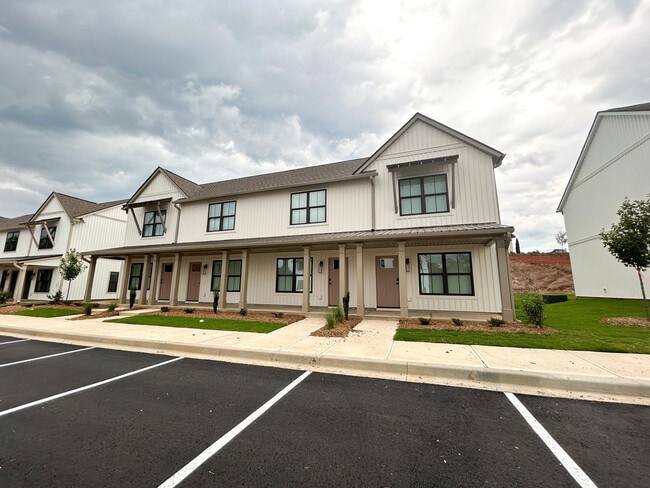 Townhome II - Maverick Hills Apartments