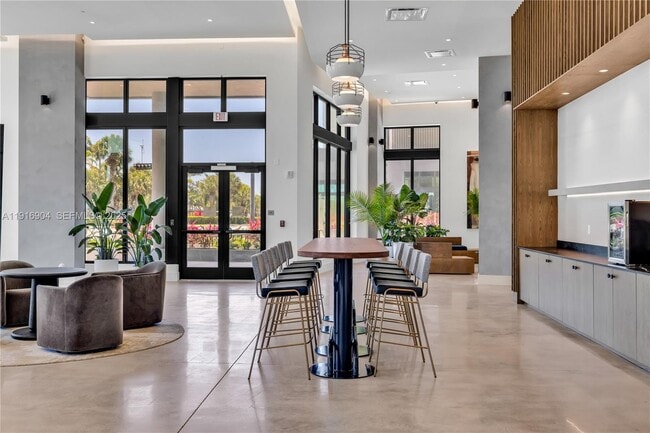 Photo - 3801 N Dixie Hwy Unit 115