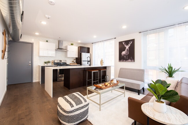 Building Photo - 2059 Germantown Ave Unit 8