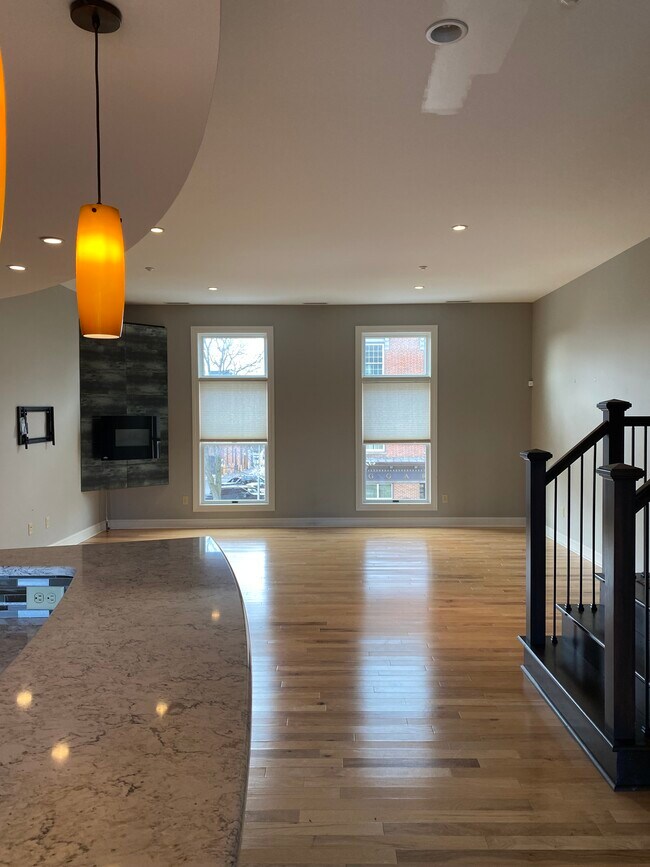 Photo - 111 N Walnut St Unit 111