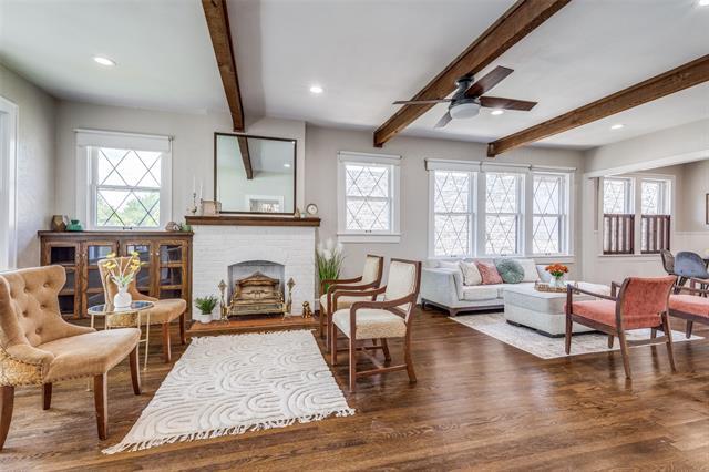 Photo - 2230 Mistletoe Ave