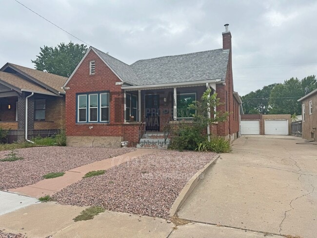 Photo - 1322 Claremont Ave