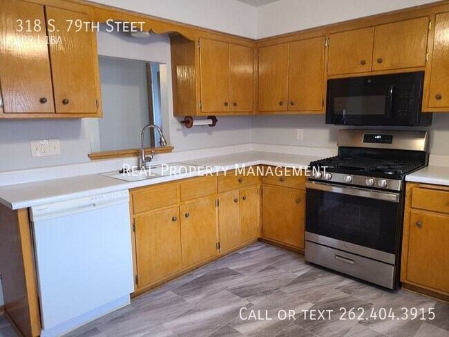 Photo - 318 S 79th St