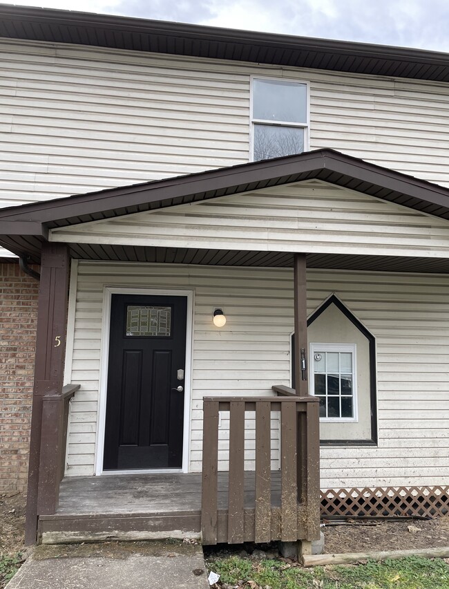 FRONT DOOR - 511 Grant Ave Townhome