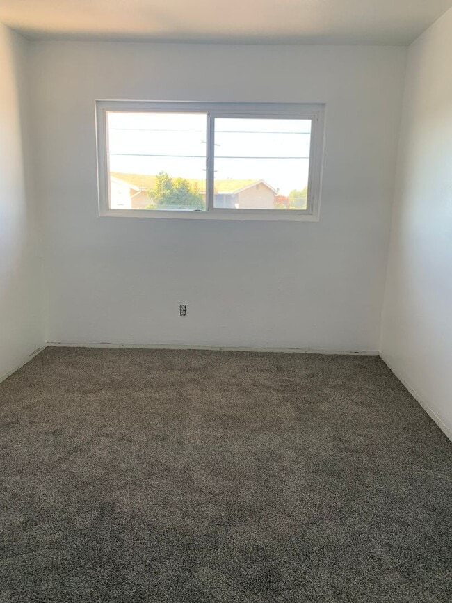 Photo - 4077 Oakcrest Dr Unit C