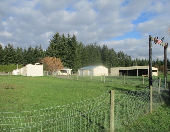Photo - 4.65 Acre Farm/Horse Property for Rent!