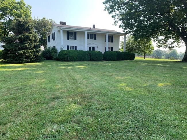 Photo - 2 Story Historic Home Near New London Academy