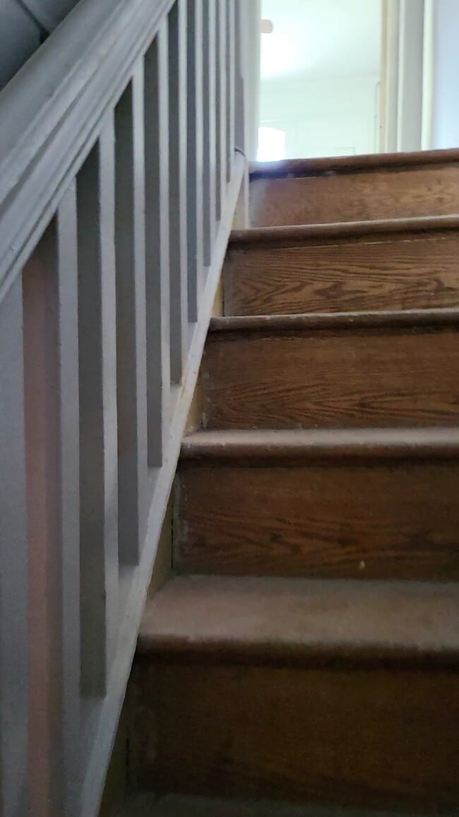 Photo - 643 N Peach St