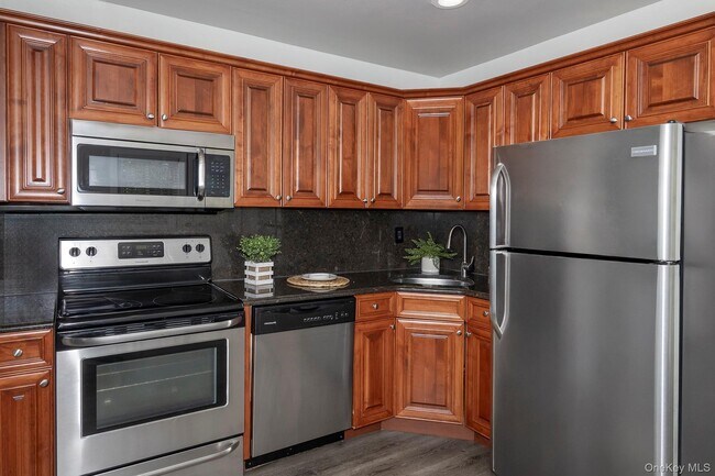 Photo - 721 Greenbriar Dr Unit CA05