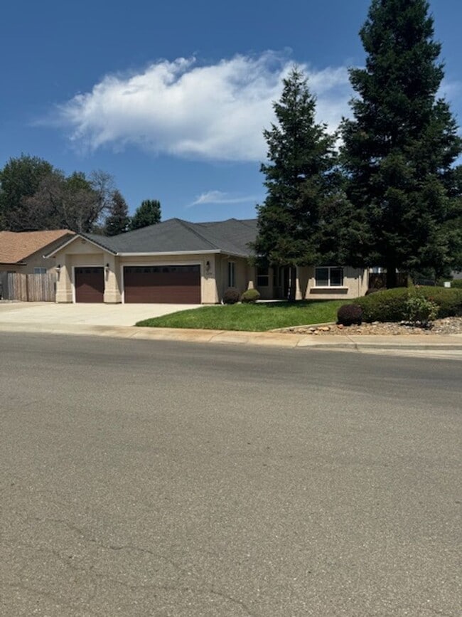 Photo - Enterprise Neighborhood 3 Bedroom Home with bonus room and 3 car garage- Landscaping Included!