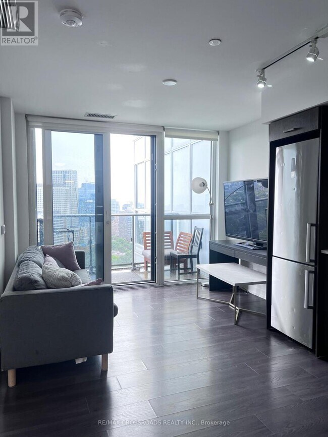 Photo - 219 Dundas St E Unit PH111