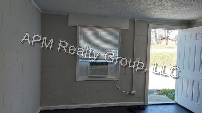 Updated apartment off Harden Street - Updated apartment off Harden Street