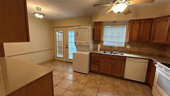 7600 Burgoyne Rd Unit 115