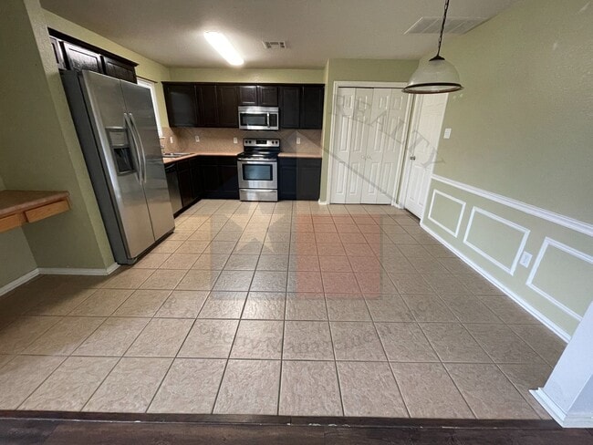5400 Jitterbug Ct