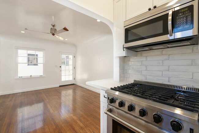 Photo - 915 Manhattan Ave Unit D