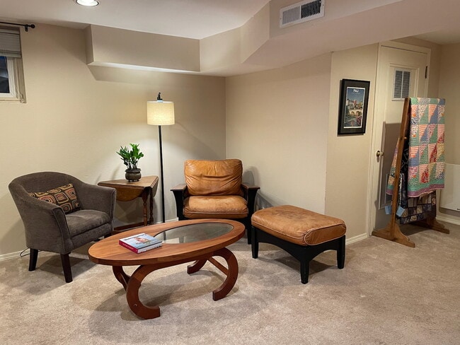 Photo - 4041 E Burnside St