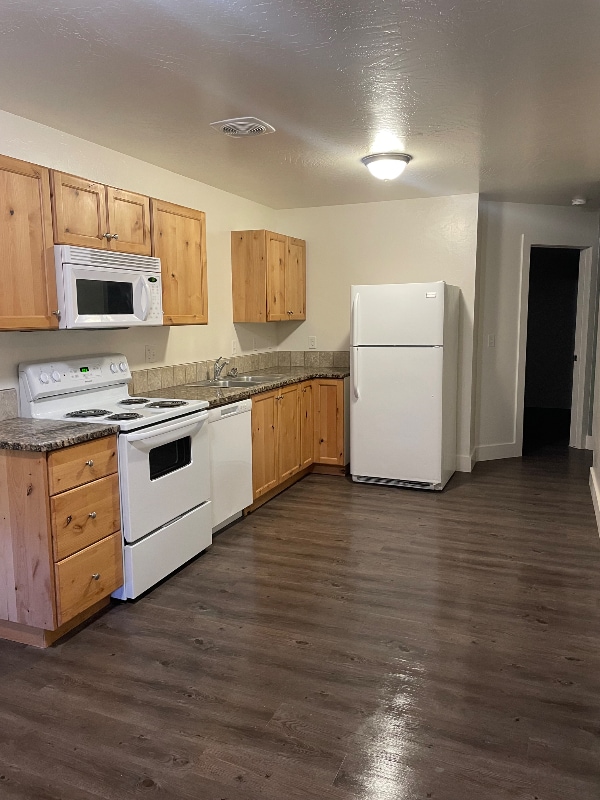 Photo - 2806 Hunters Loop