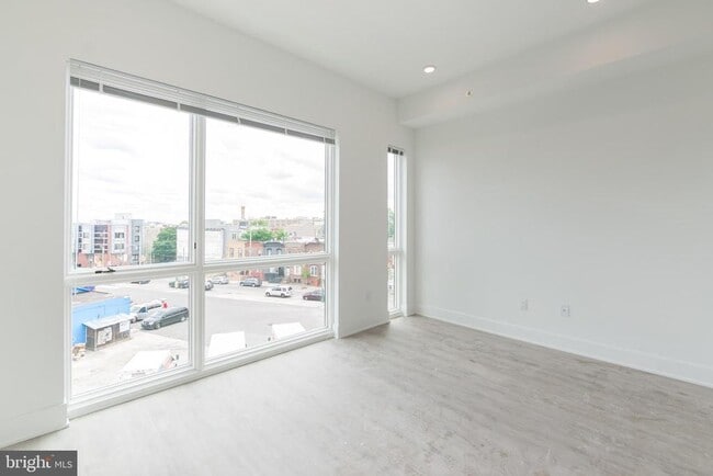 Photo - 1622 Point Breeze Ave Unit 303