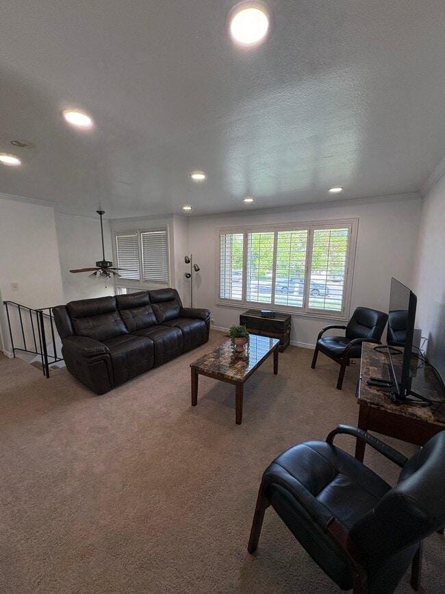 Photo - 417 N 1400 W